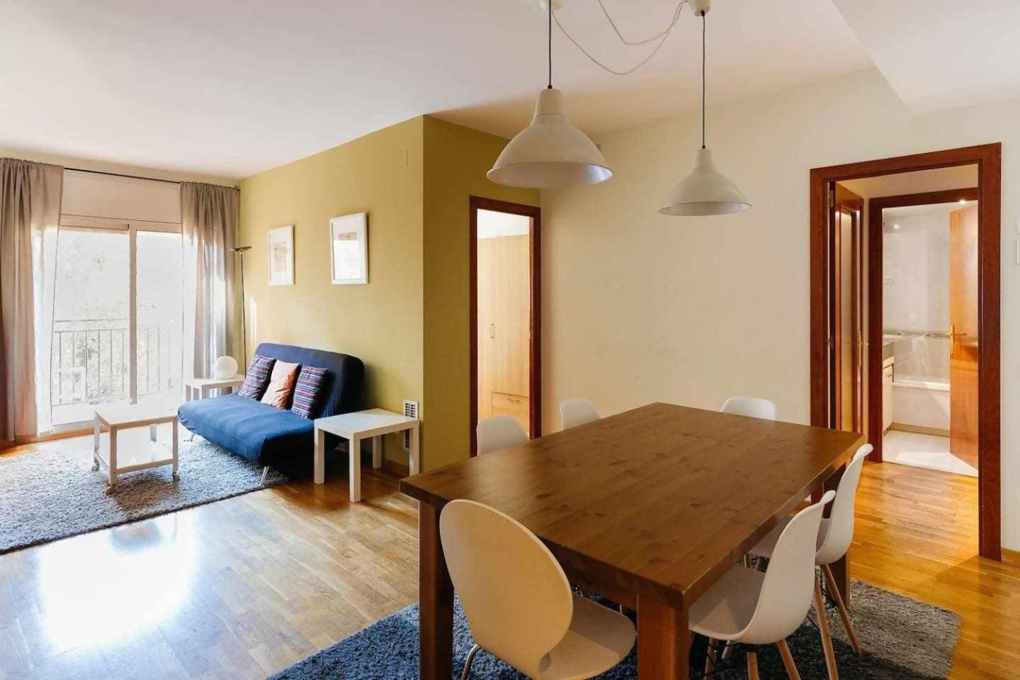 Appartamento Comfortable 4 2bath W Balcony Barcellona
