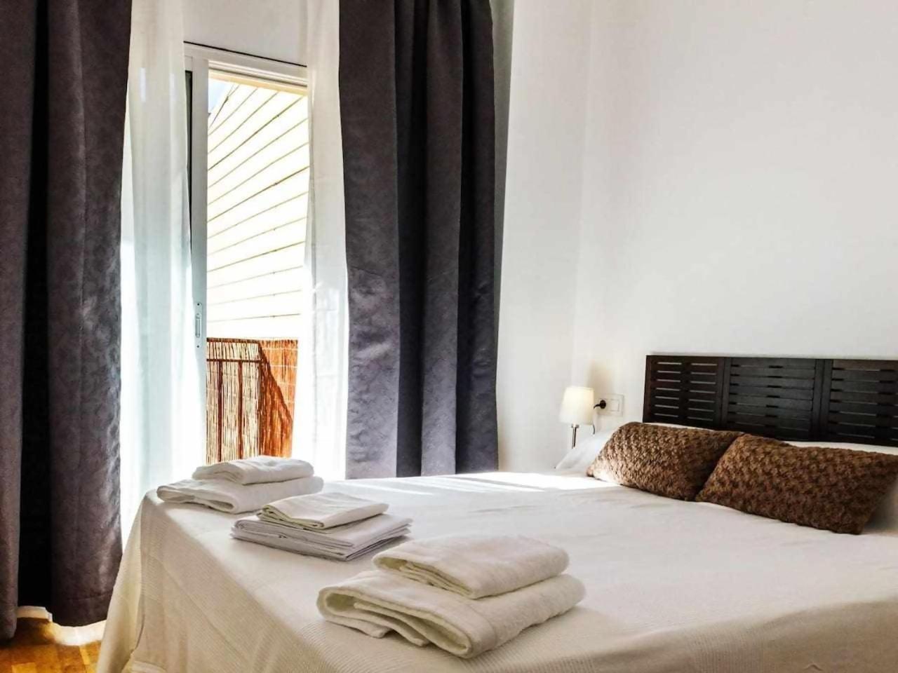 Comfortable 4 2bath W Balcony * Barcellona